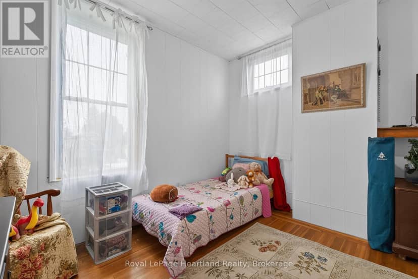 638 Havelock Street — photo 21 of 39
