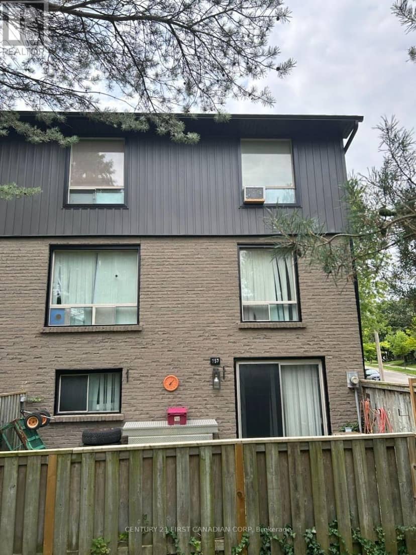 757 Berkshire Drive, London South, photo 3