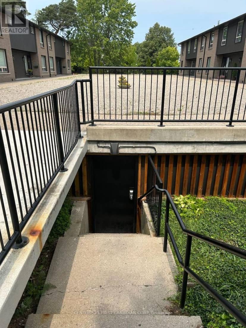 757 Berkshire Drive, London South, photo 4
