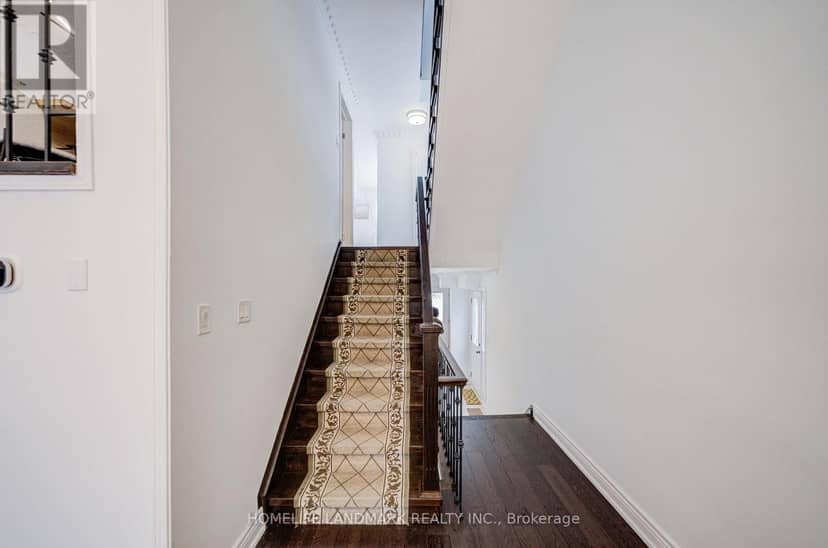53 Chipwood Crescent — photo 7 of 39