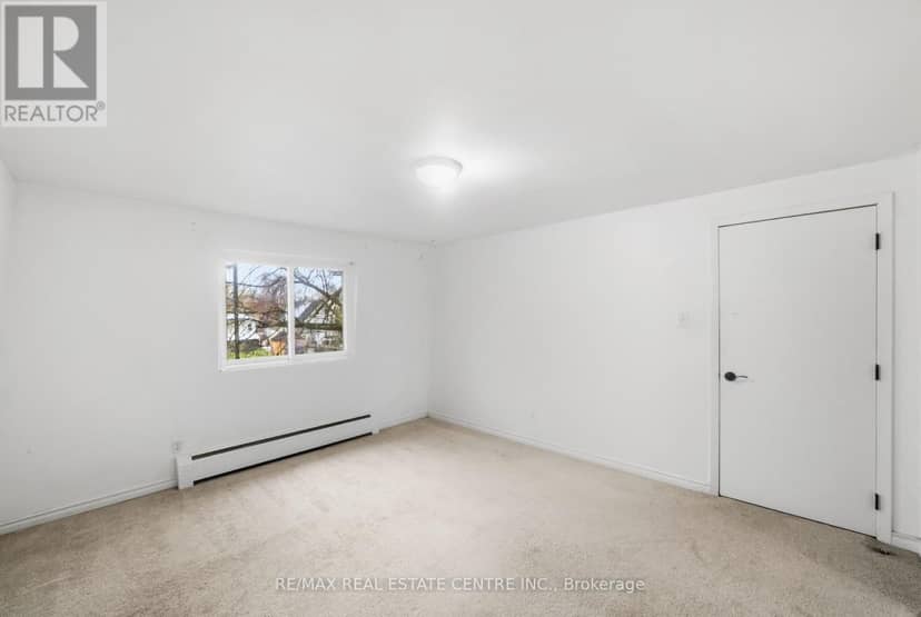 10 - 76 Borden Parkway — photo 13 of 26