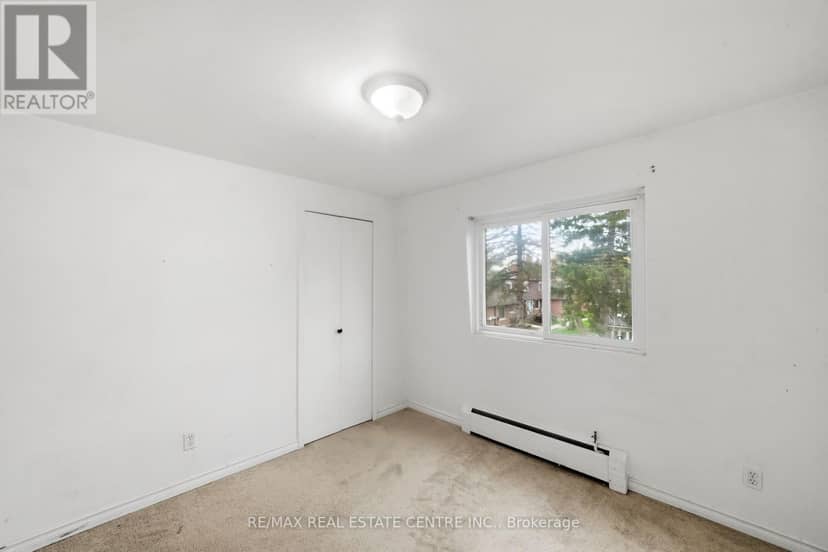10 - 76 Borden Parkway — photo 16 of 26
