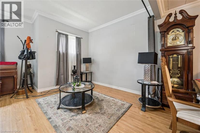 27 ROSEVIEW Avenue — photo 12 of 40