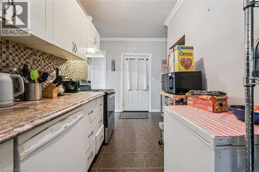 27 ROSEVIEW Avenue — photo 22 of 40