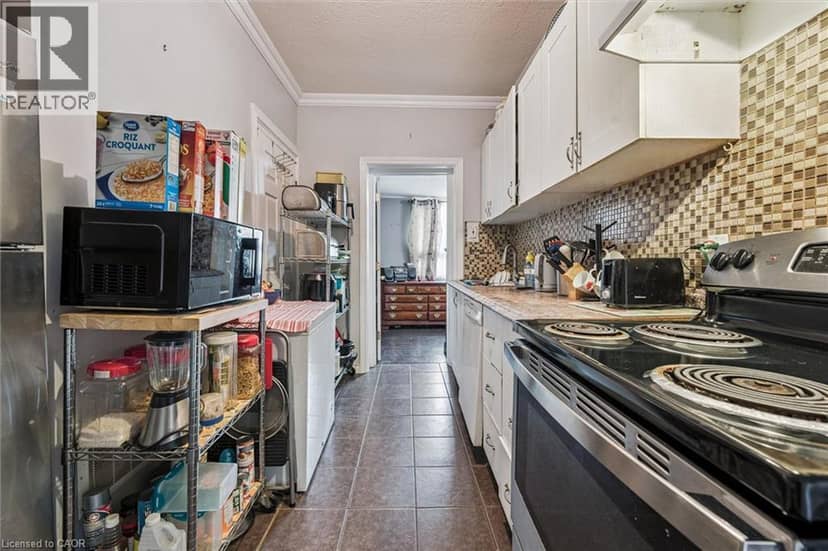 27 ROSEVIEW Avenue — photo 21 of 40