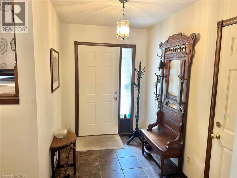44 DOUGLAS Avenue — photo 2 of 40