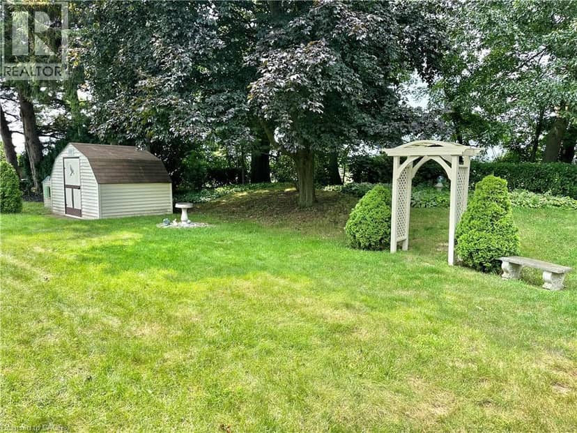 44 DOUGLAS Avenue — photo 39 of 40