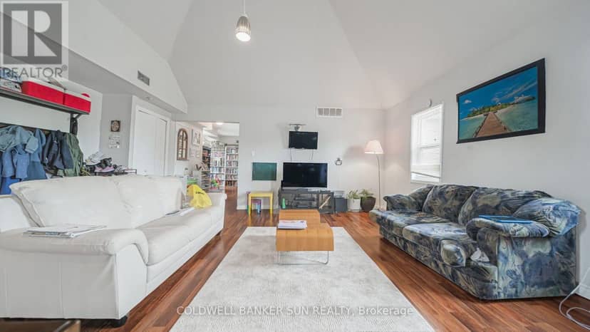 223-227 Gilmore Road — photo 9 of 40