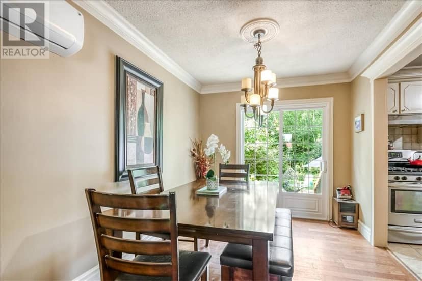 29 Balsam Crescent — photo 14 of 40