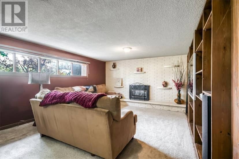 29 Balsam Crescent — photo 29 of 40
