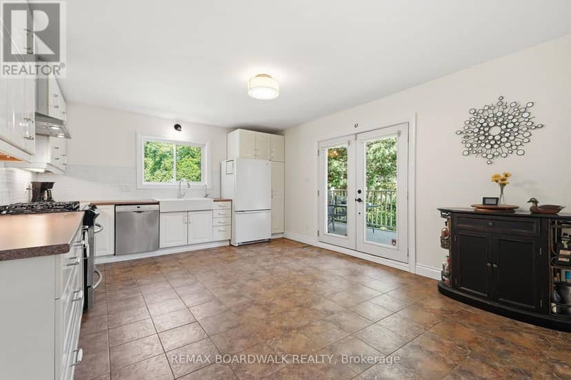 1110 Dunning Road — photo 10 of 40