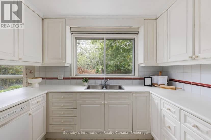 174 Claxton Drive — photo 15 of 31