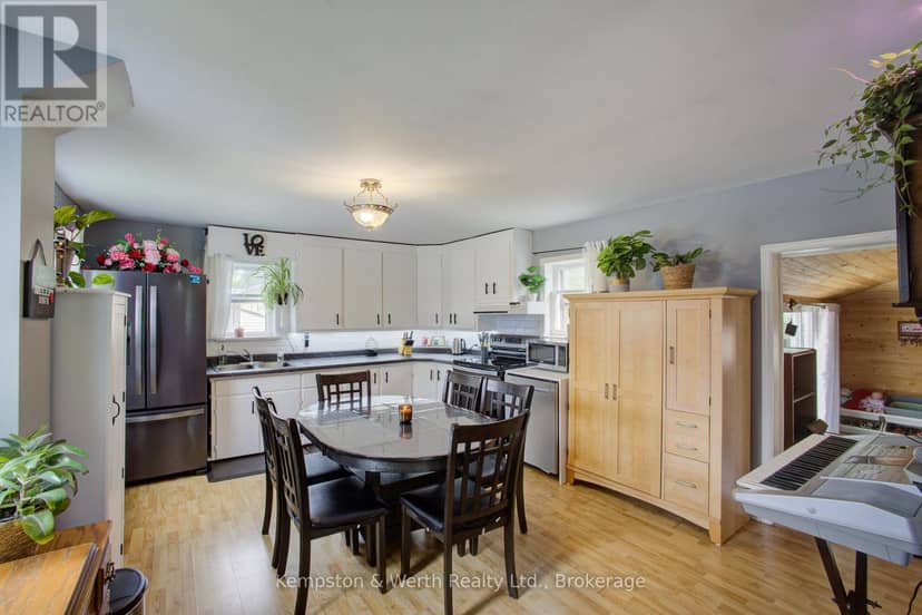 30 Campbell St Street — photo 16 of 38