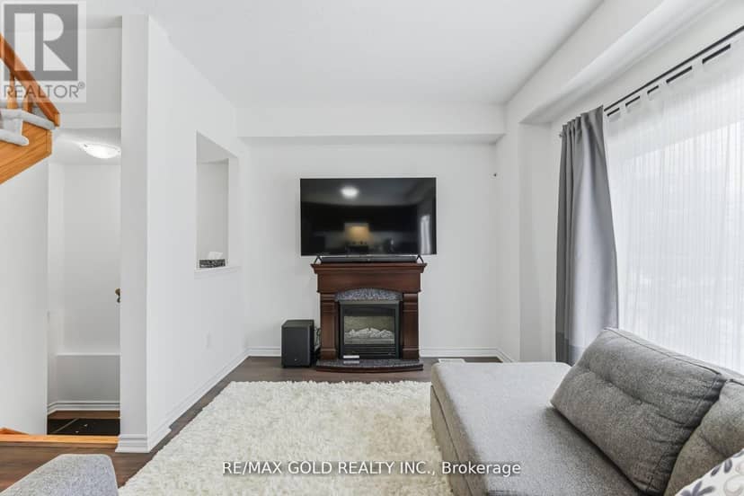 30 Hills Thistle Drive — photo 14 of 30