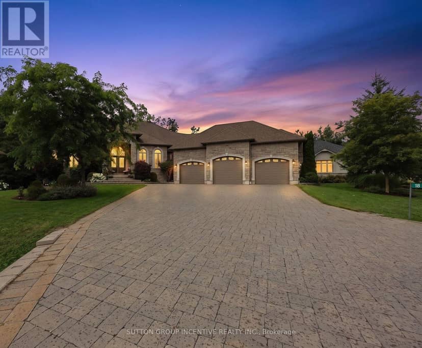 18 Lloyd Cook Drive W, Springwater, photo 3