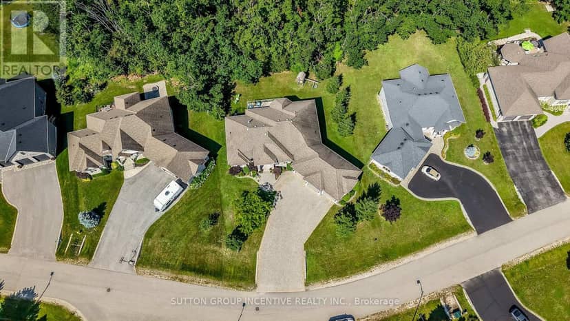 18 Lloyd Cook Drive W, Springwater, photo 5