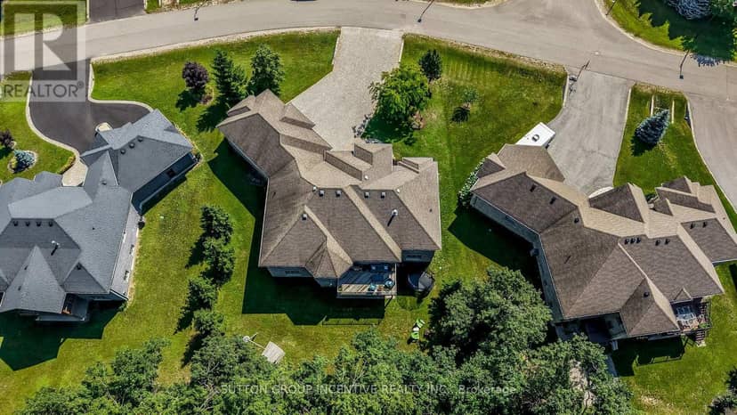18 Lloyd Cook Drive W, Springwater, photo 6