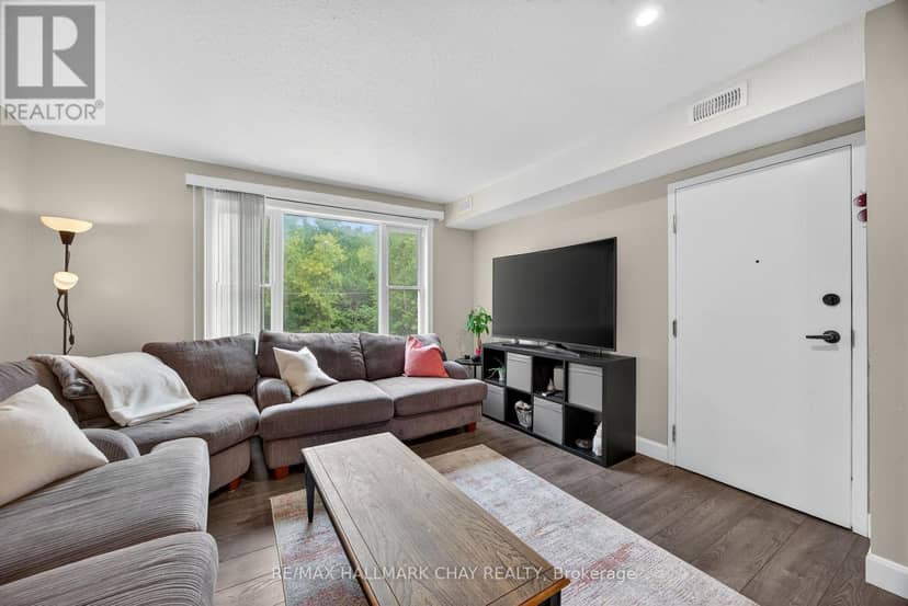 195 Louisa Street — photo 4 of 40