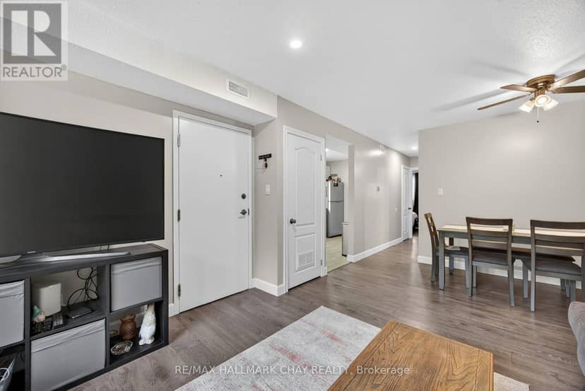 195 Louisa Street — photo 5 of 40