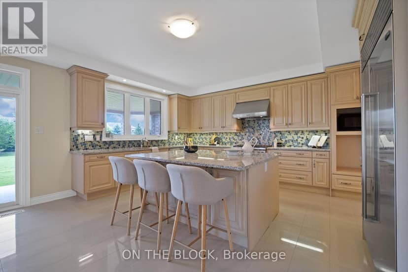 24 Whitewood Drive — photo 20 of 40