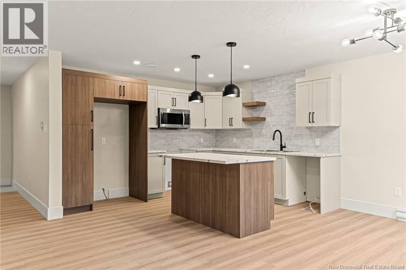 323 Lady Russell Street — photo 3 of 19