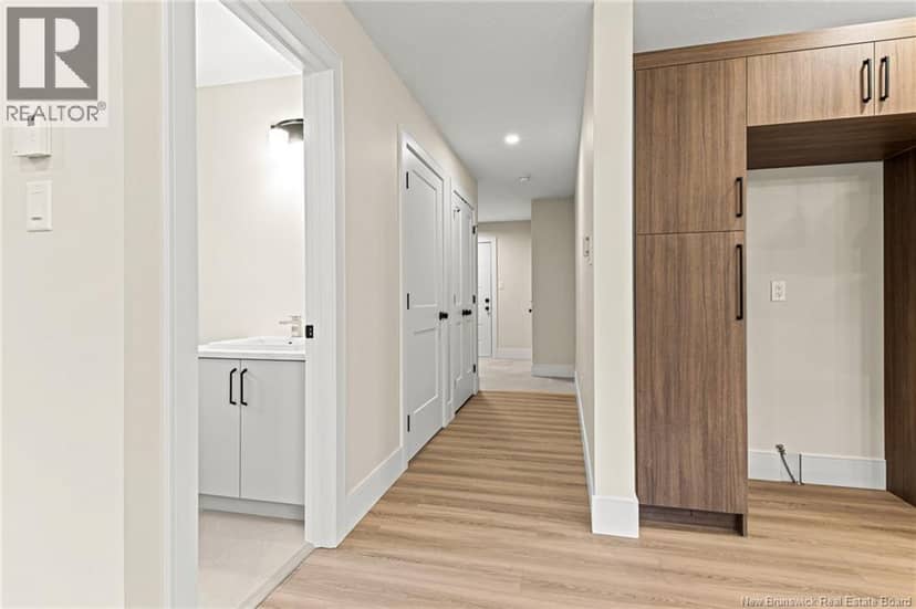 323 Lady Russell Street — photo 5 of 19