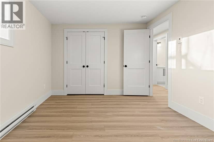 323 Lady Russell Street — photo 17 of 19