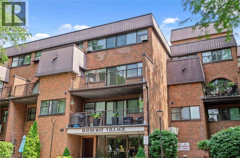 36 HAYHURST Road Unit# 301, Brantford, photo 2