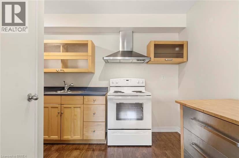 36 HAYHURST Road Unit# 301 — photo 15 of 40