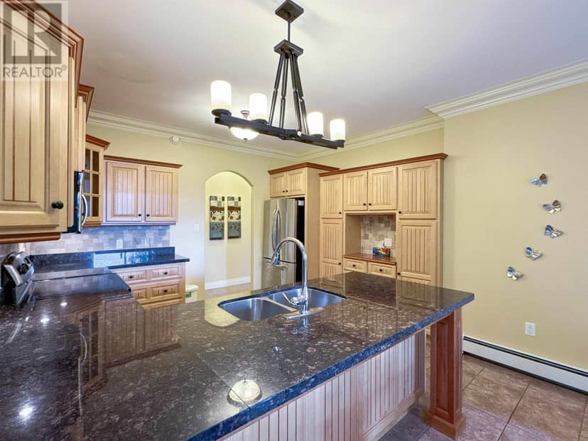 41 Southampton Drive — photo 13 of 31