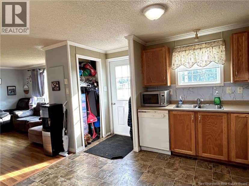 5201 Route 117, Baie-Sainte-Anne, photo 8