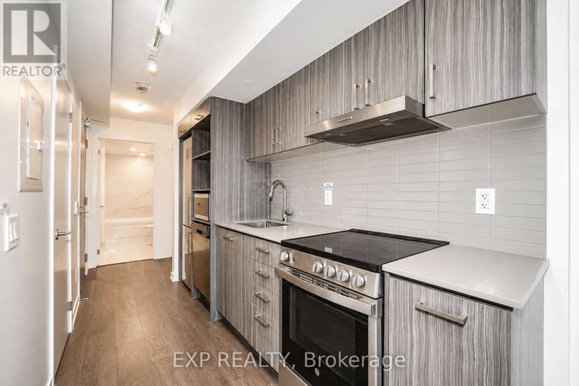 610 - 219 Dundas Street E — photo 11 of 21