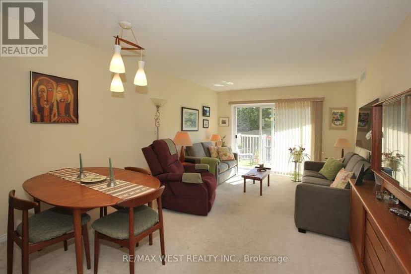223 - 32 Church Street, King, photo 3