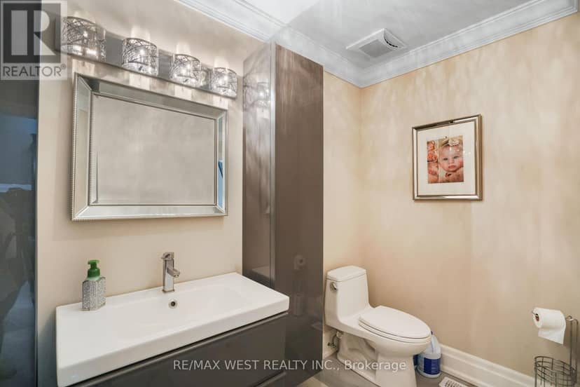 179 Ellis Avenue — photo 9 of 32