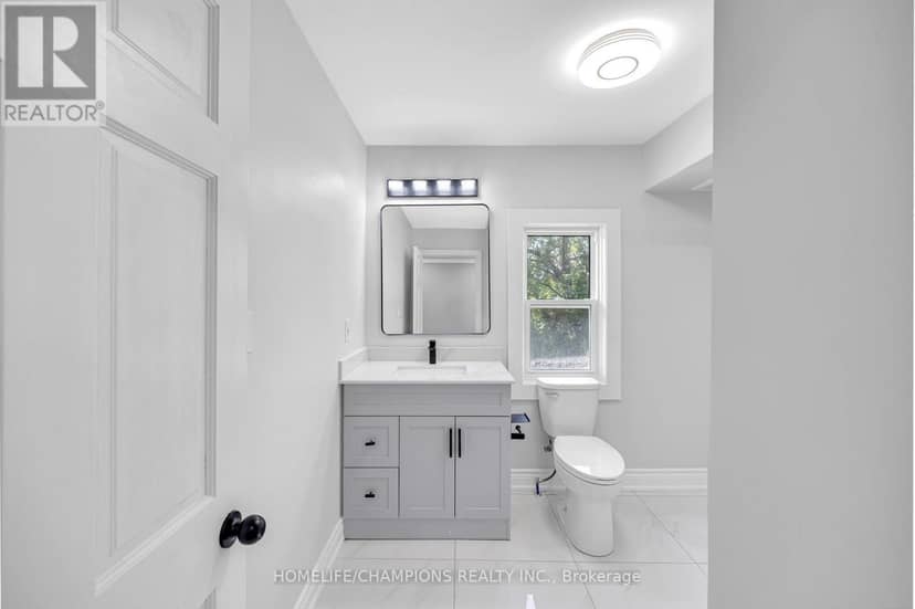 997 Mount Albert Road — photo 13 of 37