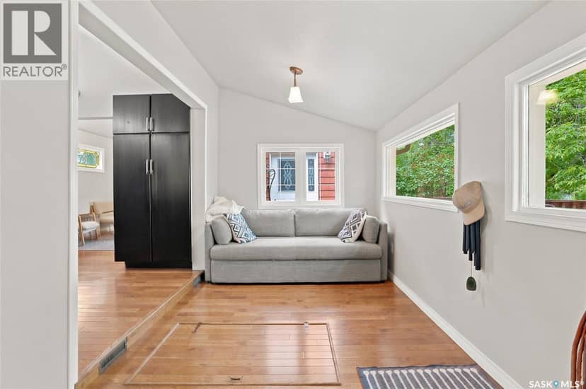 215 Regina STREET — photo 27 of 40