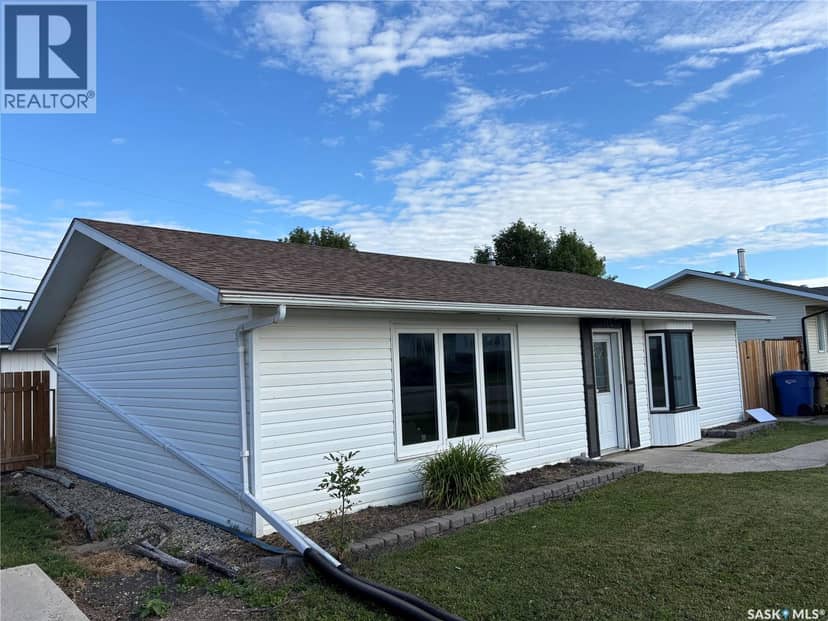 114 Saskatchewan CRESCENT, Kinistino, photo 2