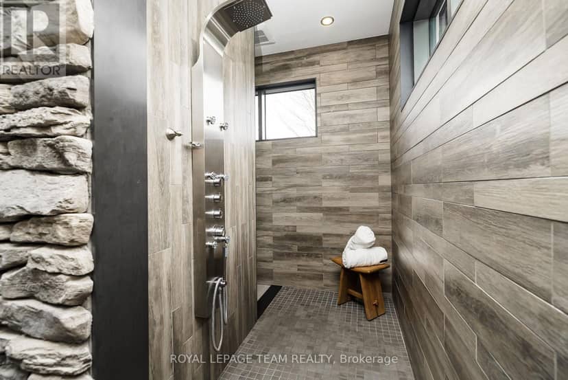 153 Adrien Street — photo 24 of 40