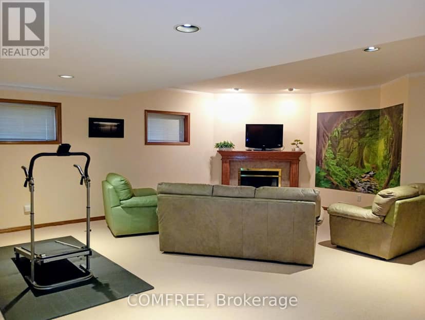 35 Tanya Drive — photo 21 of 33
