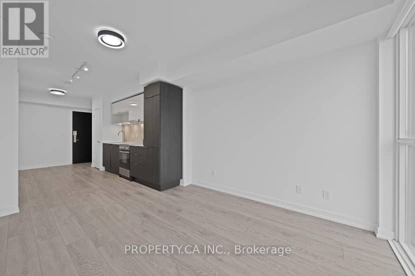 2911 - 159 Wellesley Street E — photo 18 of 32