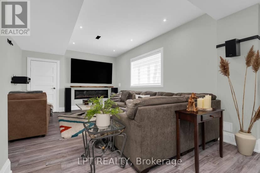 1333 Harrington Street — photo 31 of 40