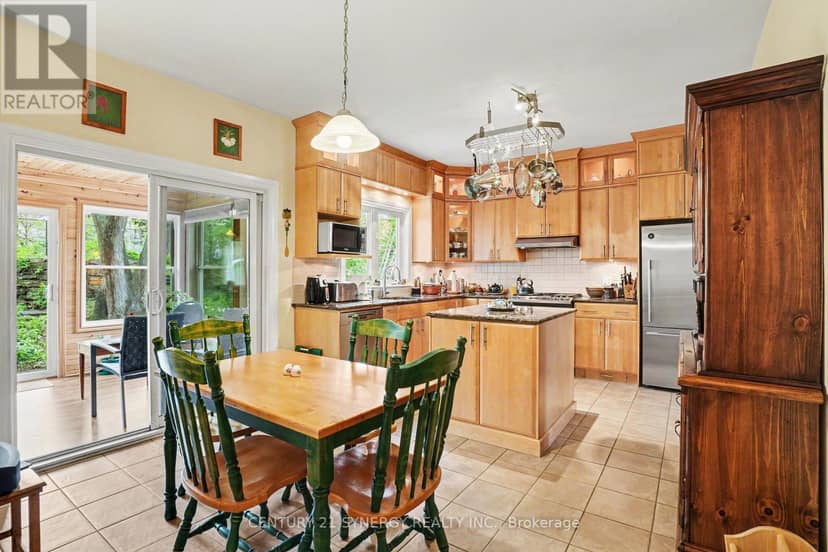 408 Brock Street E — photo 12 of 40