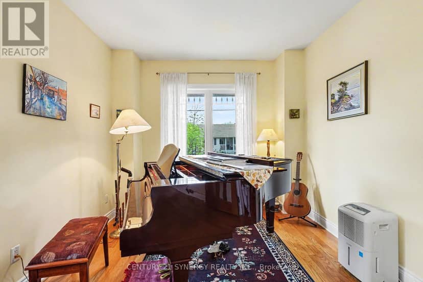 408 Brock Street E — photo 6 of 40