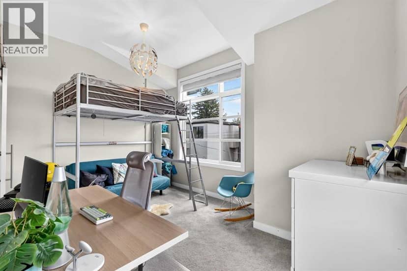 3414 15 Street SW — photo 11 of 33