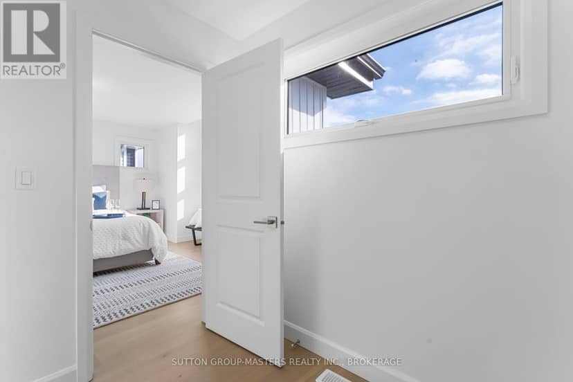 204 Superior Drive — photo 33 of 40