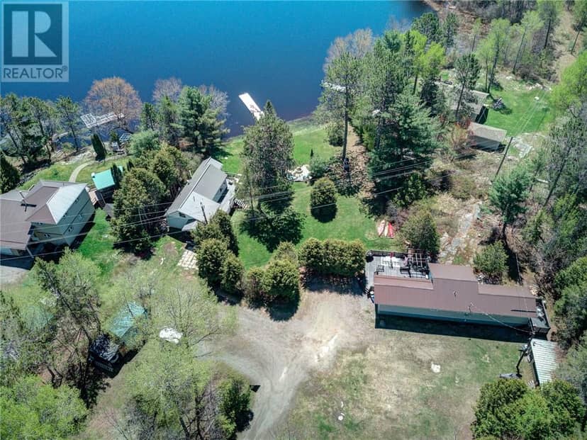 230 Lake Road, St. Charles, photo 2