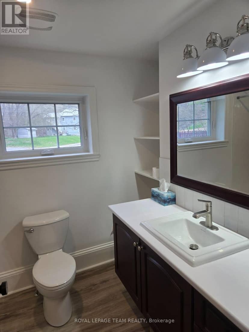 106 Renfrew Street S — photo 15 of 32