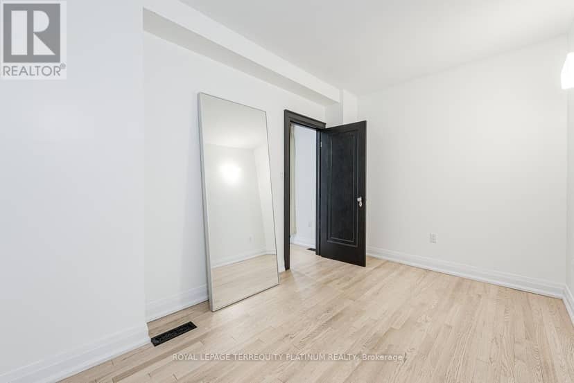 204 Ellerslie Avenue — photo 19 of 40