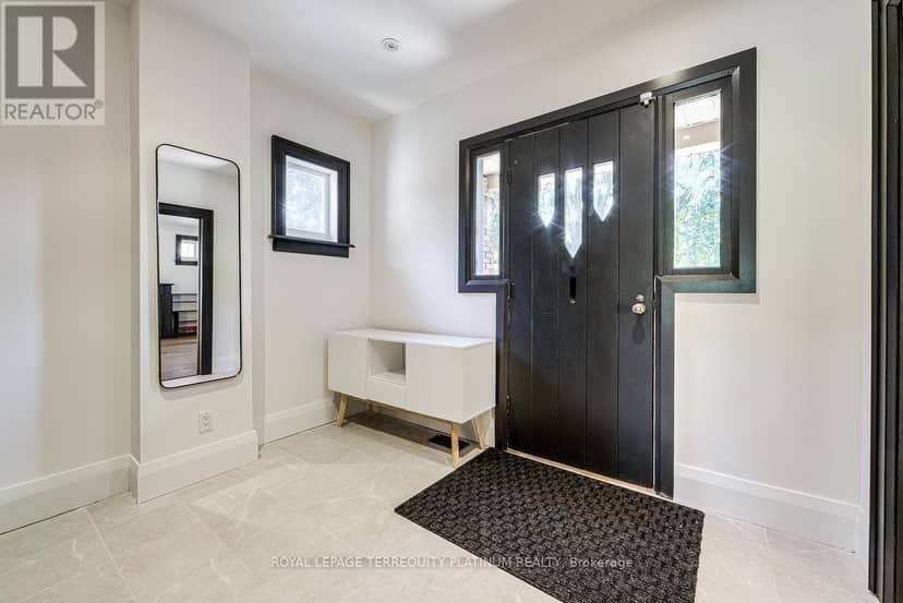 204 Ellerslie Avenue — photo 3 of 40