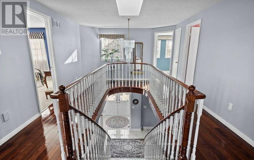 915 Catskill Drive E — photo 10 of 32